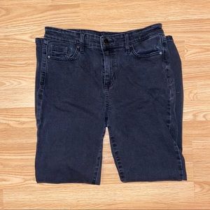 Women’s skinny jeans